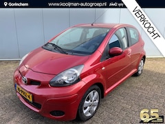 Toyota Aygo - 1.0-12V Aspiration Red Navigator | 1e Eigenaar | DLR onderhouden | Navigatie | Unieke Uitv