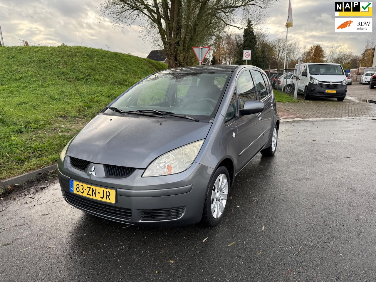 Mitsubishi Colt - 1.3 Invite+ Airco ,Trekhaak 1e eigenaar - AutoWereld.nl