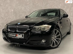 BMW 3-serie - 325i Business Line /Navi /Parkeersensoren /handbak