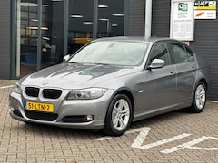 BMW 3-serie - 320i Business Line/2E EIG/NAVI/LEDER/NL-AUTO NAP