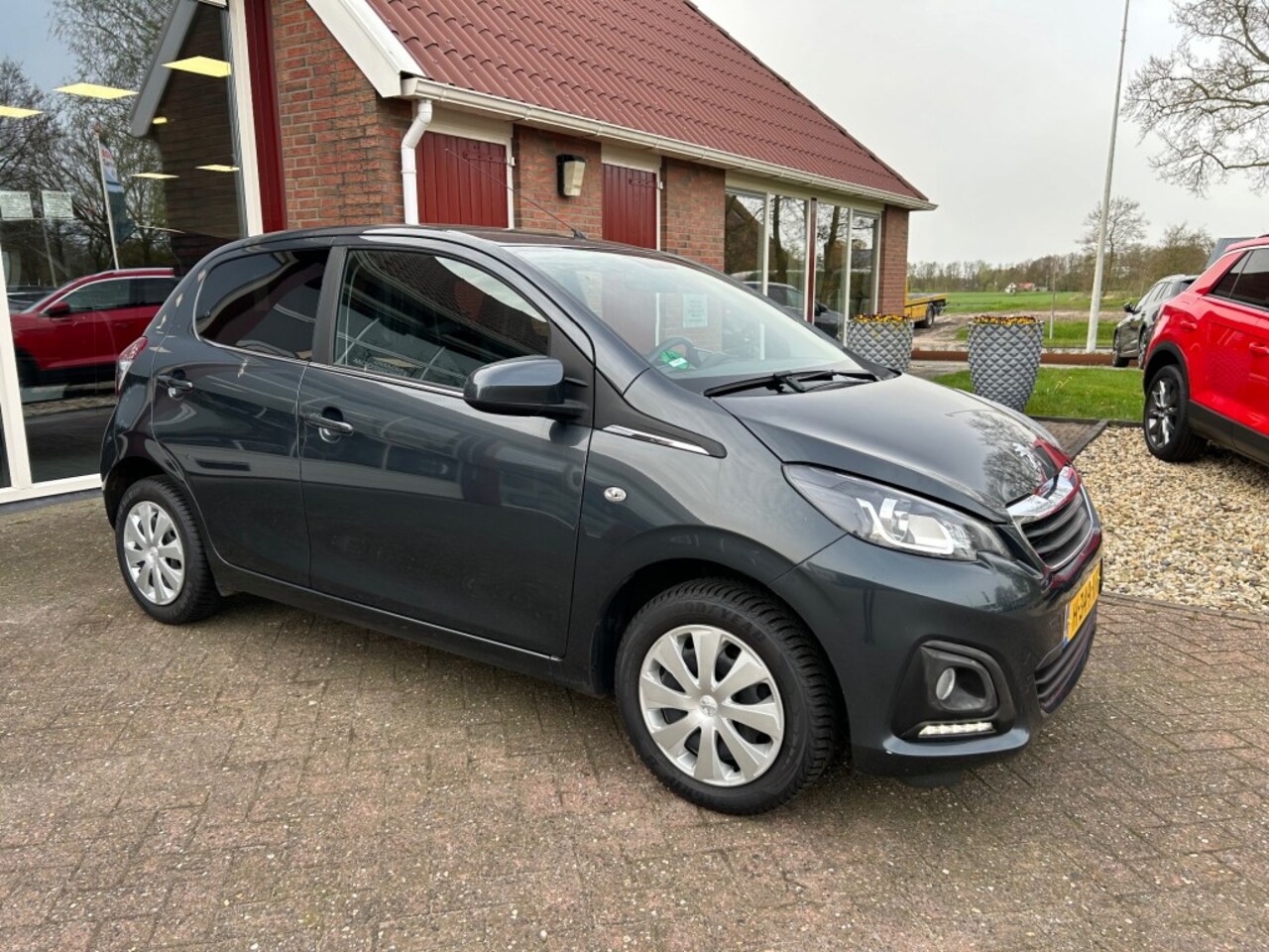 Peugeot 108 - 1.0 E-VTI 72 PK ACTIVE PACK DYNAMIC 5-DRS - AutoWereld.nl