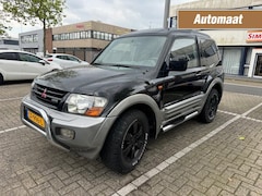 Mitsubishi Pajero - 3.2 Di-D GLS AUT 4WD AIRCO 5 PERS. RIJDT PRIMA