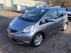 Honda Jazz - 1.4 Automaat Comfort/ ECC/ LM/ Achteruitrijcamera/ Weinig km's