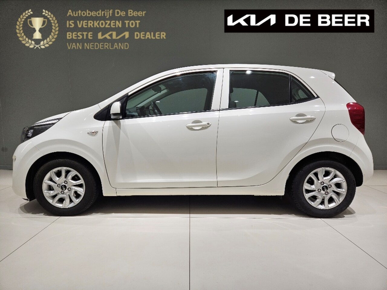 Kia Picanto - 1.0 CVVT 66 PK 5-Deurs ComfortPlusLine Navigator Navigatie Airco Parkeercamera Achter - AutoWereld.nl