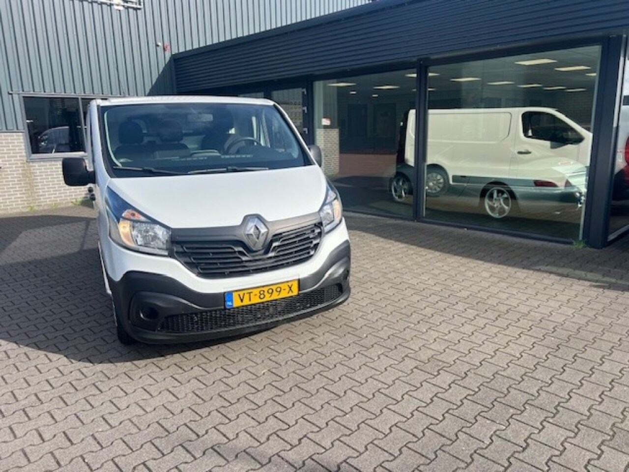 Renault Trafic - 1.6 DCI T27 L1H1 COM1.6  L1H1*A/C*NAVI*CRUISE*TEL*PDC - AutoWereld.nl