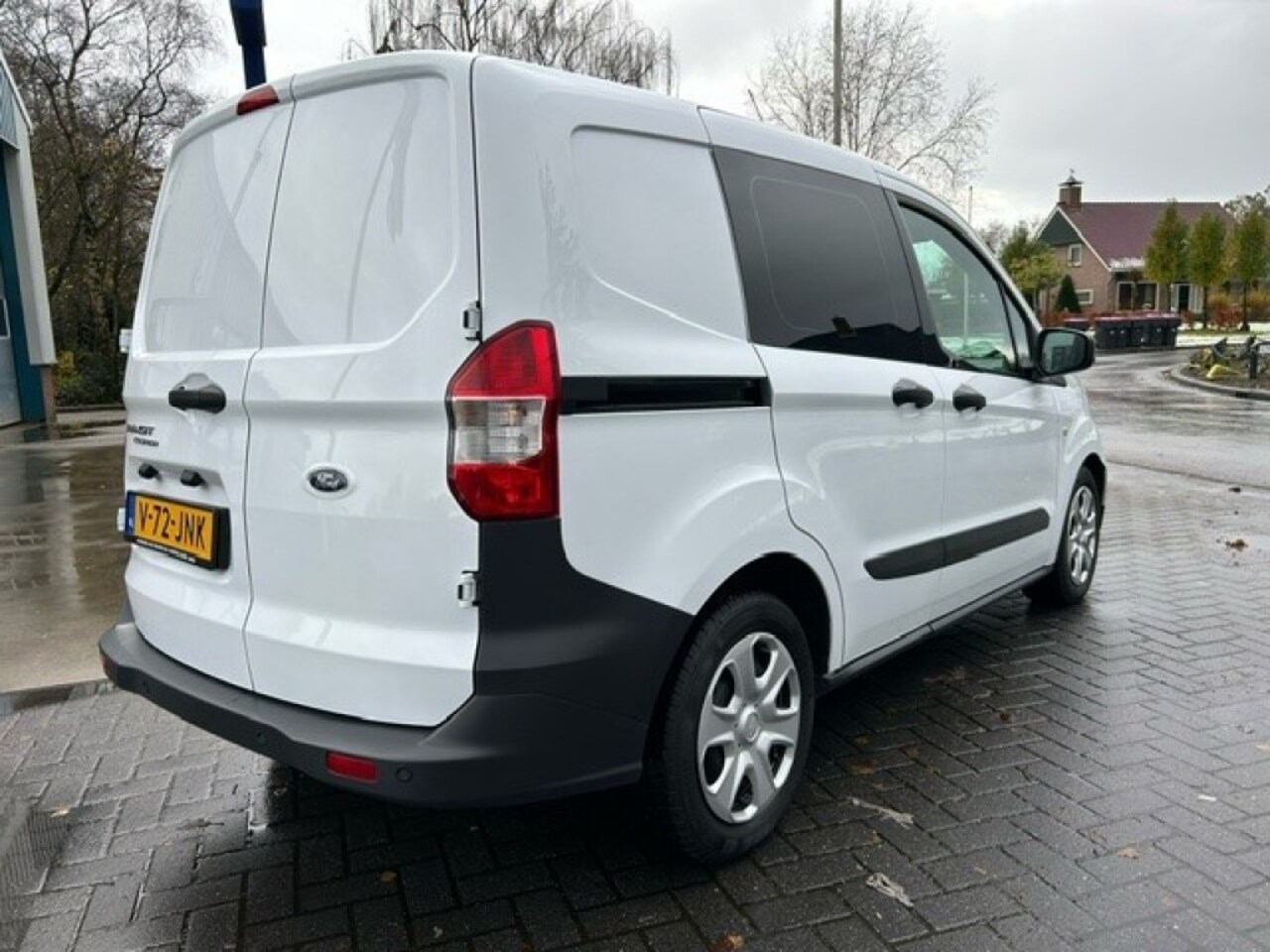 Ford Transit Courier - 1.5 TDCI Trend 1.5 tdci trend - AutoWereld.nl