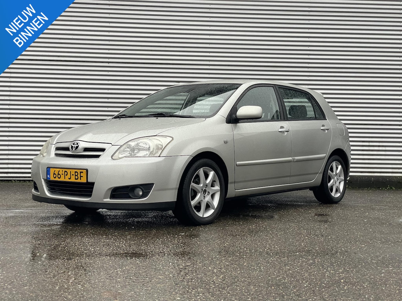 Toyota Corolla - 1.6 VVT-i Linea Sol 1.6 VVT-i Linea Sol - AutoWereld.nl