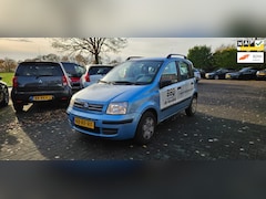 Fiat Panda - 1.2 Dynamic met 93.000 km n.a.p stuurbekrachtiging stereo geheel onderhouden auto rijd als