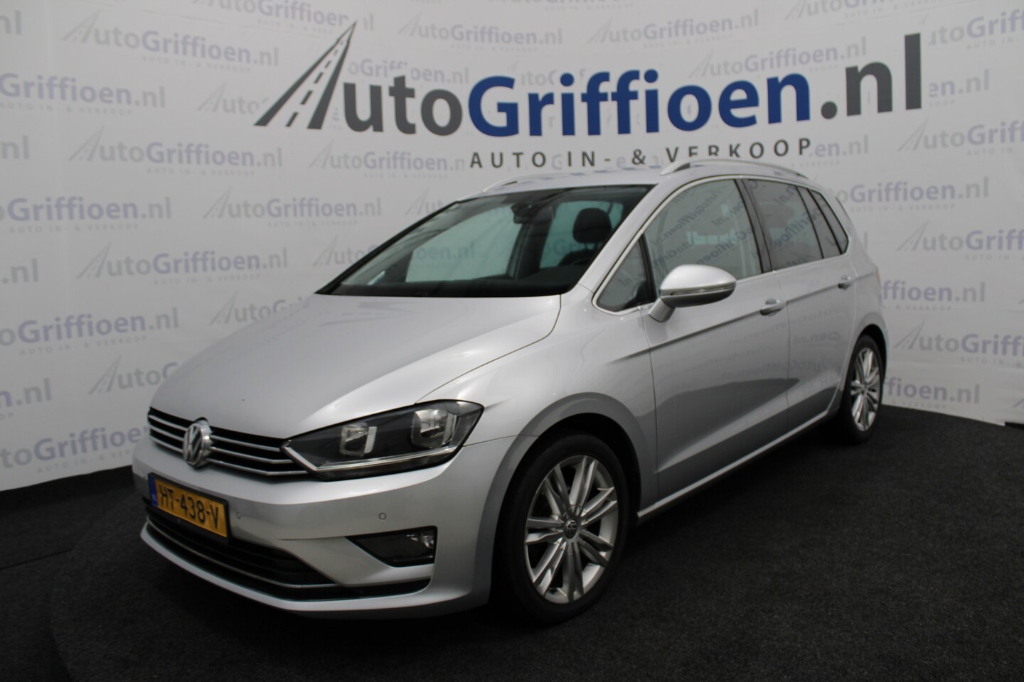 Volkswagen Golf Sportsvan - 1.2 TSI Highline nette automaat met trekhaak - AutoWereld.nl