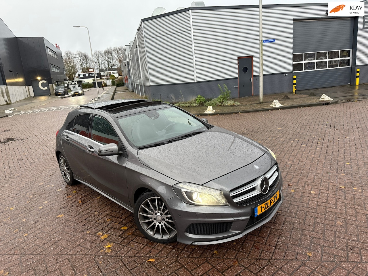 Mercedes-Benz A-klasse - 250 Sport 4MATIC Ambition PANO NAVI Stoel memory + Verwarming - AutoWereld.nl