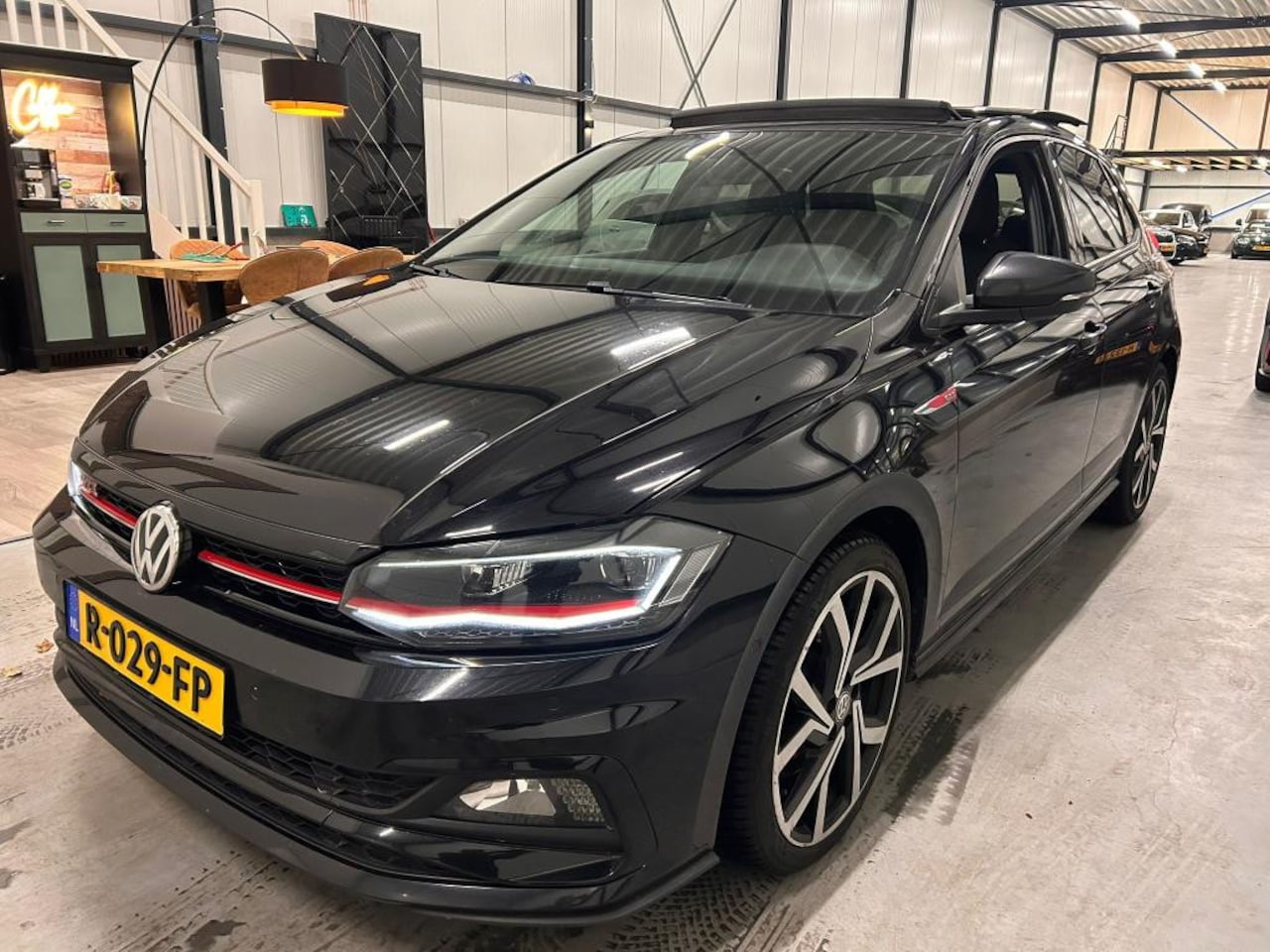 Volkswagen Polo - 2.0 TSI GTI KEYLESS DSG PANORAMA - AutoWereld.nl