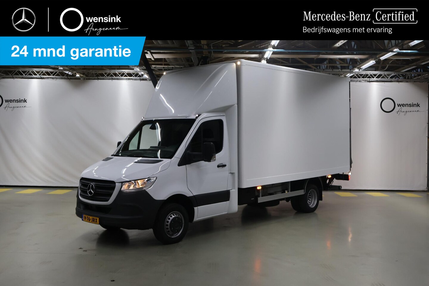 Mercedes-Benz Sprinter - 517 CDI Bakwagen met Laadklep | Airco | Cruise Control | MBUX | Navigatie | Carplay | LED - AutoWereld.nl