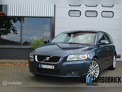 Volvo V50 - 2.0 Edition II | Leder | Cruise | ECC | Navi | Trekhaak | High Perf. Audio | YOUNGTIMER