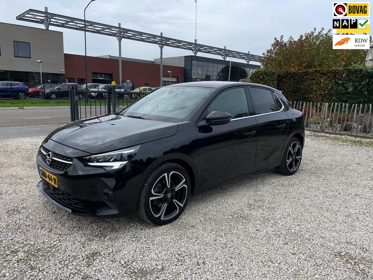 Opel Corsa - 1.2 GS SPORT 101pk Panorama, Stoelverw. Apple carplay - AutoWereld.nl