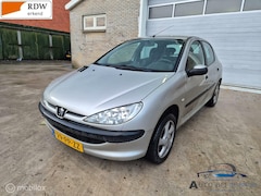 Peugeot 206 - 1.4 X-line