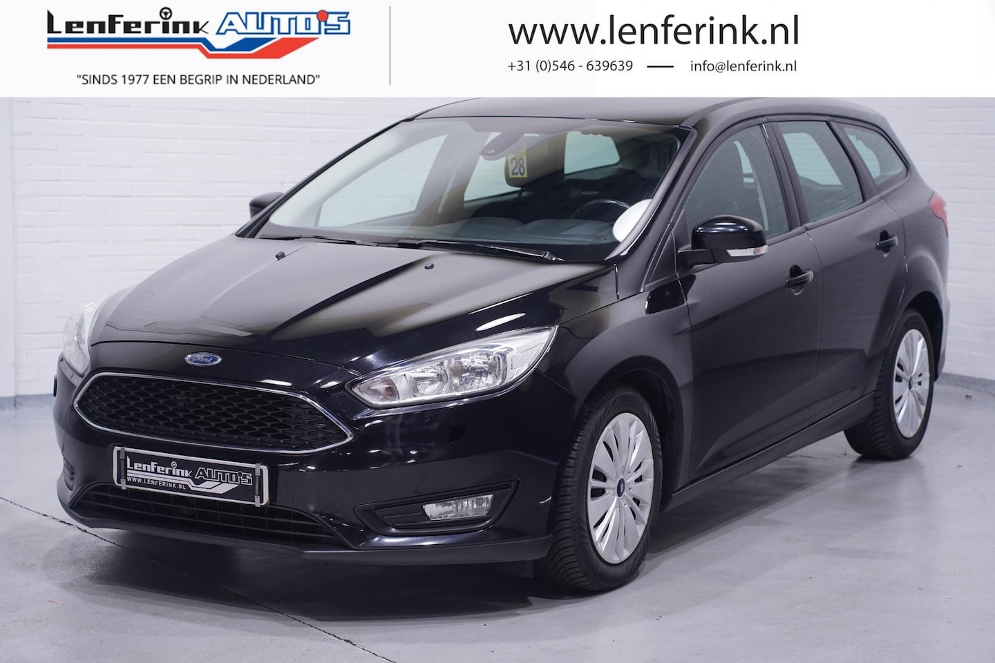 Ford Focus Wagon - 1.5 TDCI Business Clima Cruise Trekhaak - AutoWereld.nl