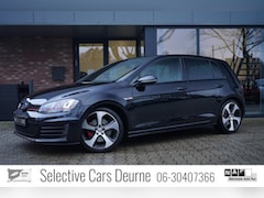 Volkswagen Golf - 2.0 TSI GTI , Camera, Navi, 18'', DSG, Deep BLack, Nieuwe OH-beurt + APK, Cruise