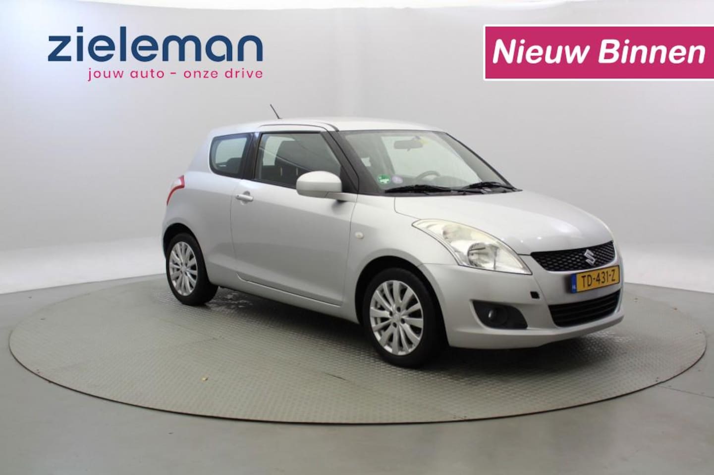 Suzuki Swift - 1.2 Comfort EASSS - Clima, Cruise, Stoelverw. - AutoWereld.nl