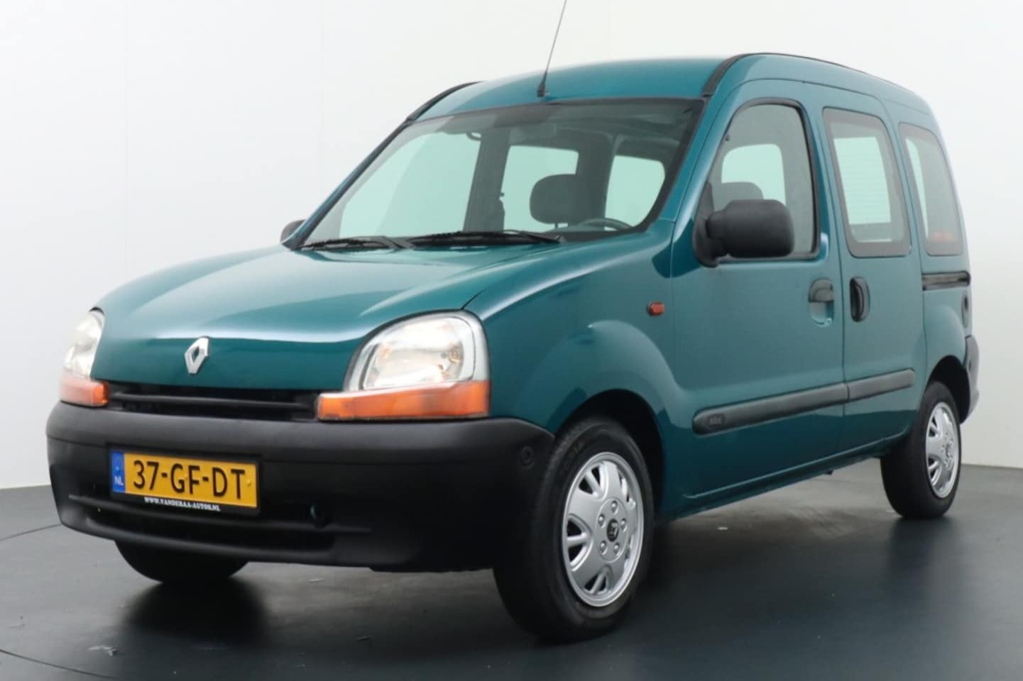 Renault Kangoo - 1.9 DTI RTE ALIZE ROLSTOEL-VERVOER!! - AutoWereld.nl