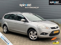 Ford Focus Wagon - 1.6-16V Futura BJ`11 Airco Trekhaak Elekpakket