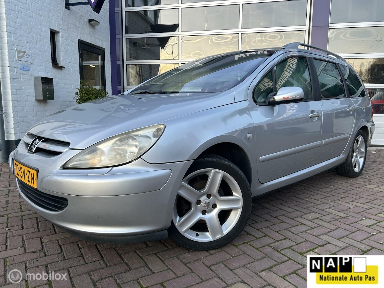 Peugeot 307 SW - 2.0 16V * AIRCO * TREKHAAK * - AutoWereld.nl