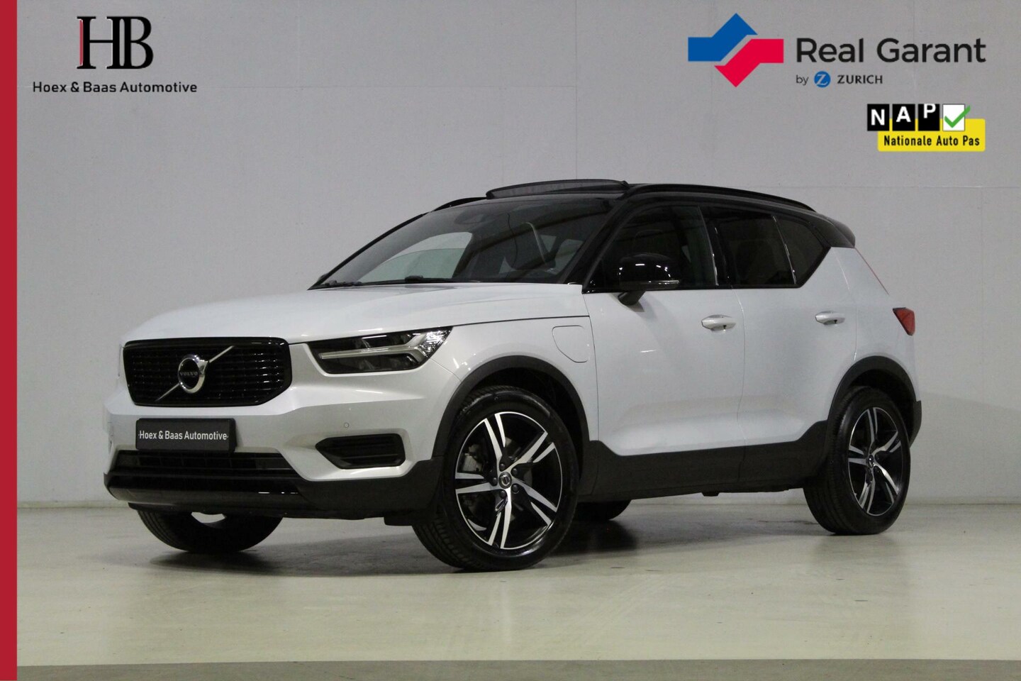 Volvo XC40 - 1.5 T5 Twin Engine R-Design/Pano/Trekhaak/Led - AutoWereld.nl