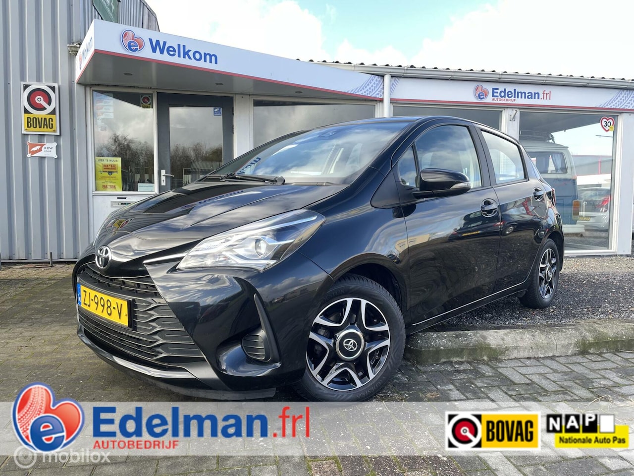 Toyota Yaris - 1.0 VVT NAP | CRUISE | CAMERA | ECC | ALLSEASON - AutoWereld.nl