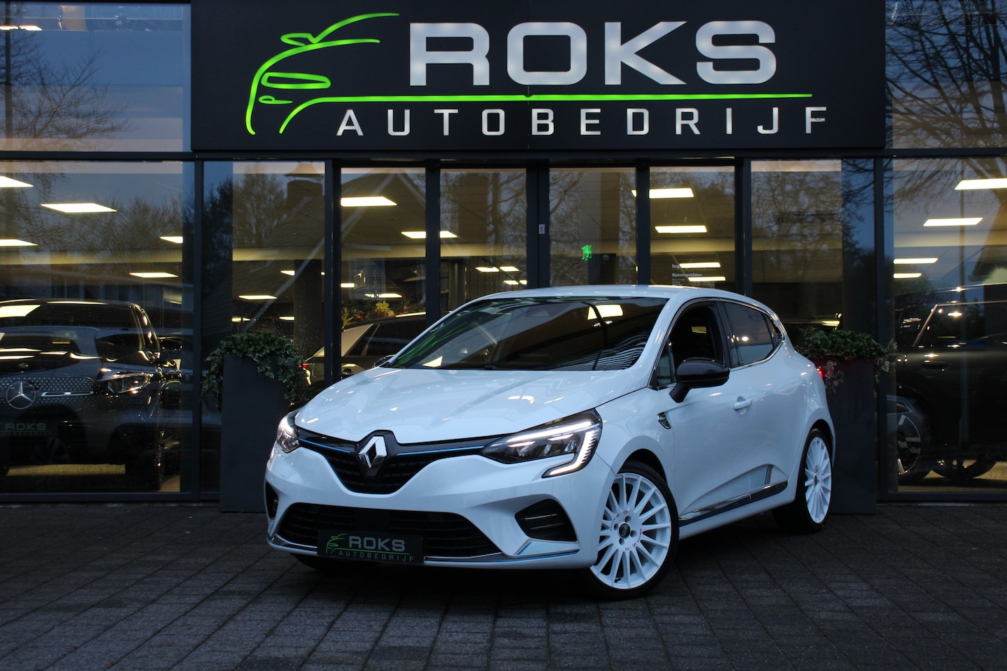 Renault Clio - 1.6 E-Tech Hybrid 140 Serie Limitee E-TECH Automaat - AutoWereld.nl