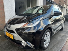 Toyota Aygo - 1.0 VVT-i x-nav Carplay Cruise Camera Navi Dealer Oh Als nieuw