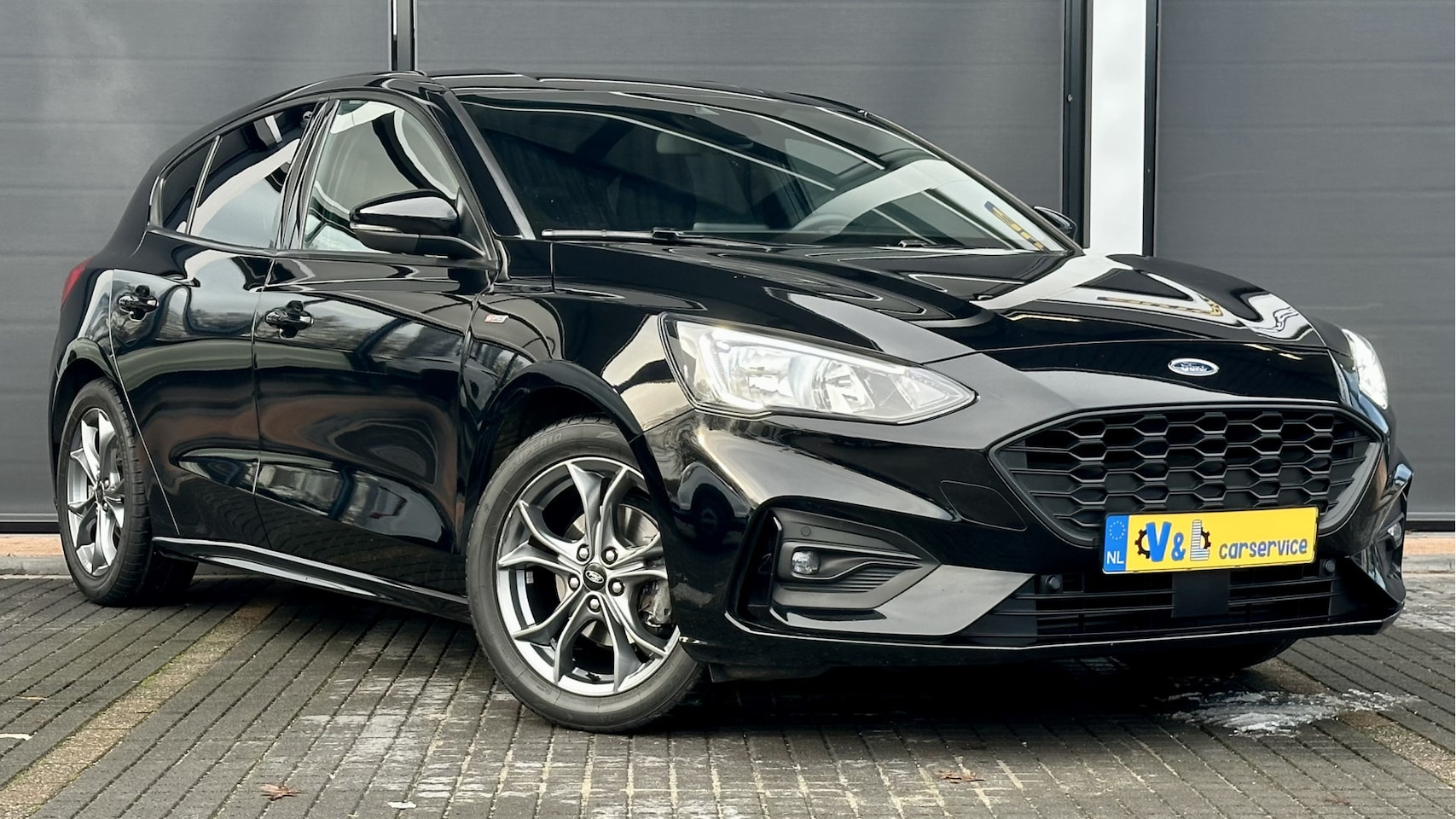 Ford Focus - 1.0 EcoBoost Titanium Business Stoel/stuurverwarming / AppelCarplay / AdeptiveCruis - AutoWereld.nl