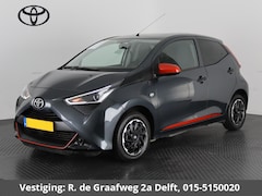 Toyota Aygo - 1.0 VVT-i X-Play + Corel Red Pack | Apple Carplay & AndroidAUTO | Airco | Privacy Glass |