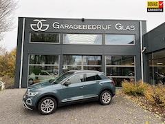 Volkswagen T-Roc - 1.5 TSI Style camera- stoel en stuurverwarming