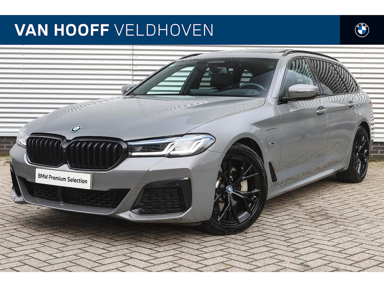 BMW 5-serie Touring - 530e High Executive M Sport Automaat / Panoramadak / Trekhaak / Stoelverwarming / Laserlig - AutoWereld.nl