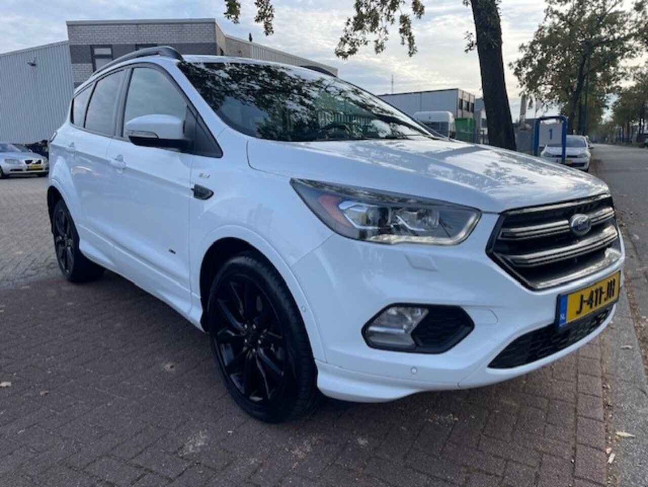 Ford Kuga - 2.0 TDCi Awd Automaat ST-Line 137.000km Airco/ECC,Navigatie,Camera - AutoWereld.nl