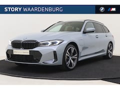 BMW 3-serie Touring - 330e xDrive High Executive M Sport Automaat / Panoramadak / Sportstoelen / Stoelverwarming