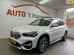 BMW X1 - SDrive18i AUT High Executive pano trekh navi leder