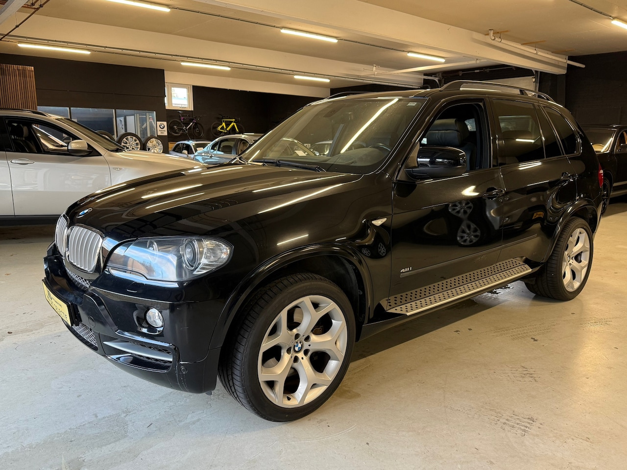 BMW X5 - XDrive48i Executive - 1e eigenaar - Verwacht. - AutoWereld.nl