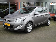 Hyundai i20 - 1.4i i-Motion AUTOMAAT 93.000 kms