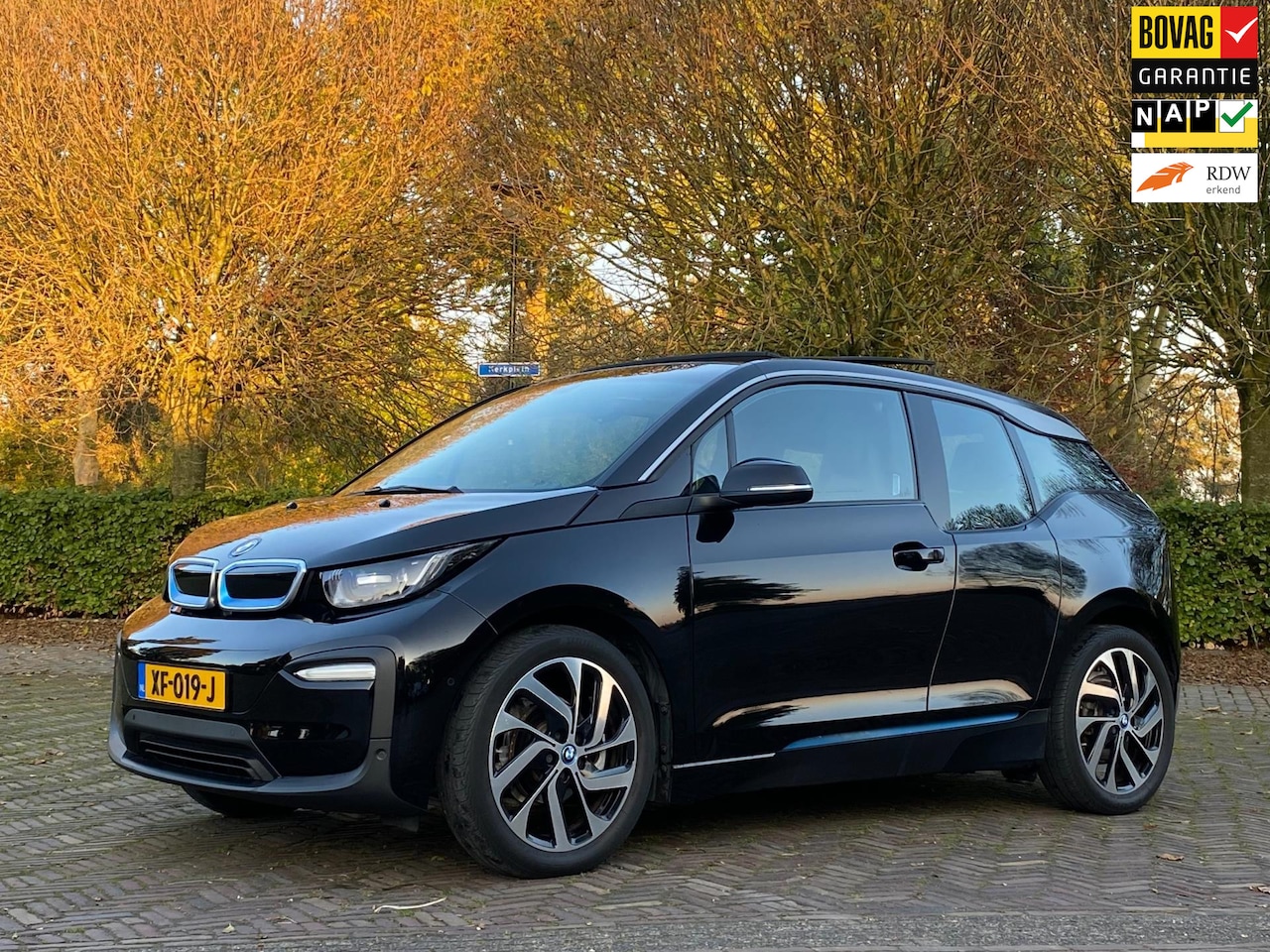 BMW i3 - 94Ah 33 kWh | LED | Leder | Pano schuif/kanteldak | 19" LMV | Camera | Garantie - AutoWereld.nl