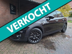 MINI Cooper - 1.5 Chili 136PK Panoramadak / Navigatie / Apple Carplay / Led Verlichting / PDC