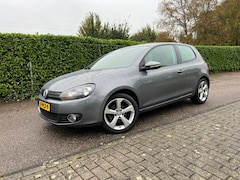 Volkswagen Golf - 1.4 TSI Highline | Navi | Airco