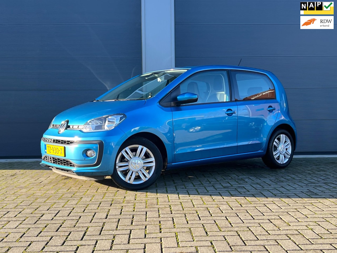 Volkswagen Up! - 1.0 BMT high up! | Cruisecontrol | PDC | LM velgen - AutoWereld.nl