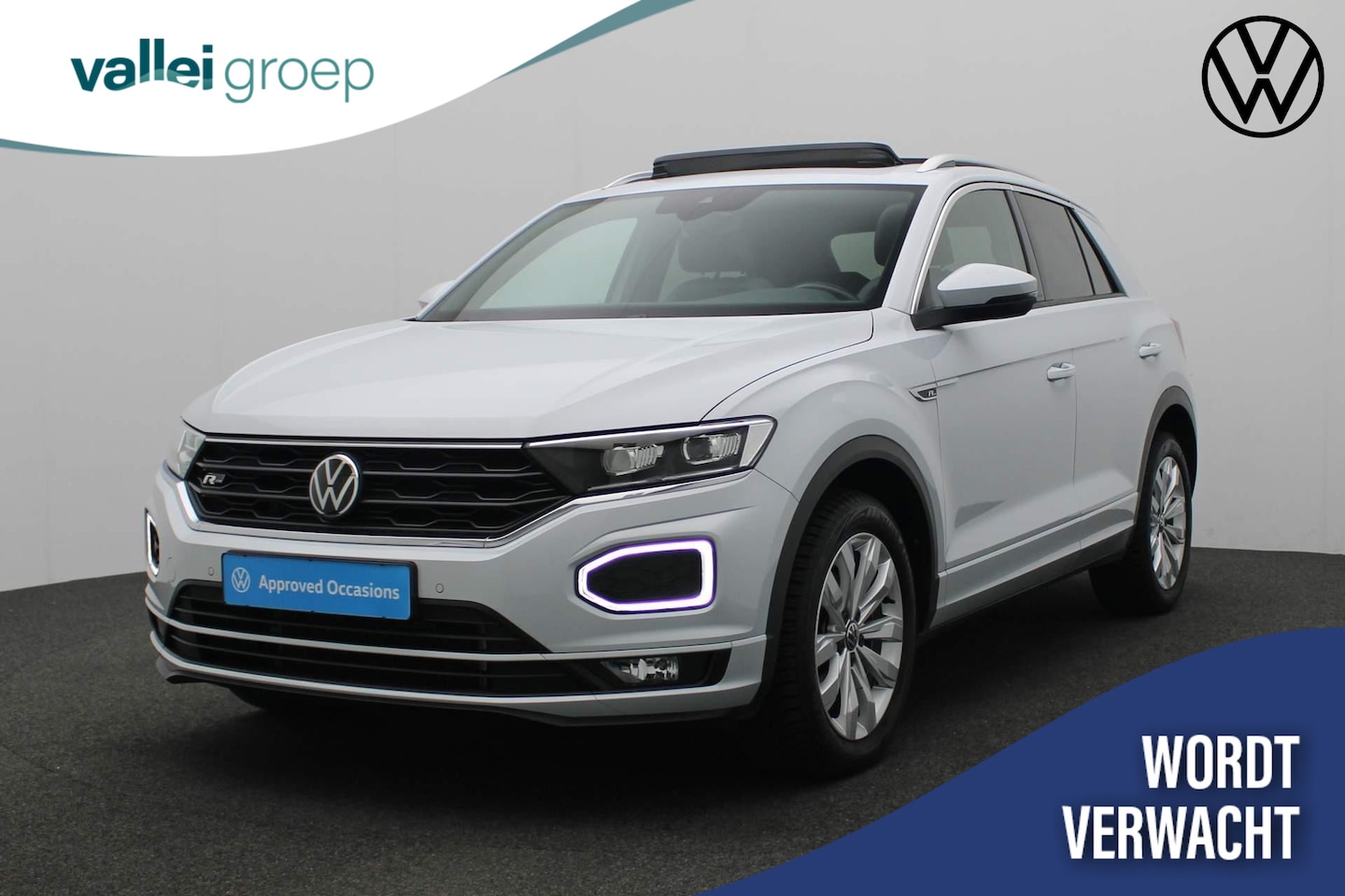 Volkswagen T-Roc - 1.5 TSI 150PK DSG Sport Business R-Line | Pano | Trekhaak | Camera | Stoelverwarming | Nav - AutoWereld.nl