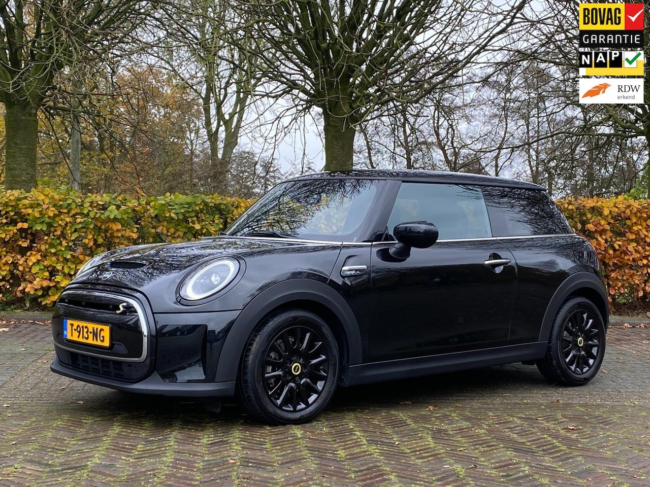 MINI Mini-Electric - Camden Edition 33 kWh € 2.000,- SUBSIDIE! | CarPlay | Leder interieur | NAP | BOVAG garant - AutoWereld.nl