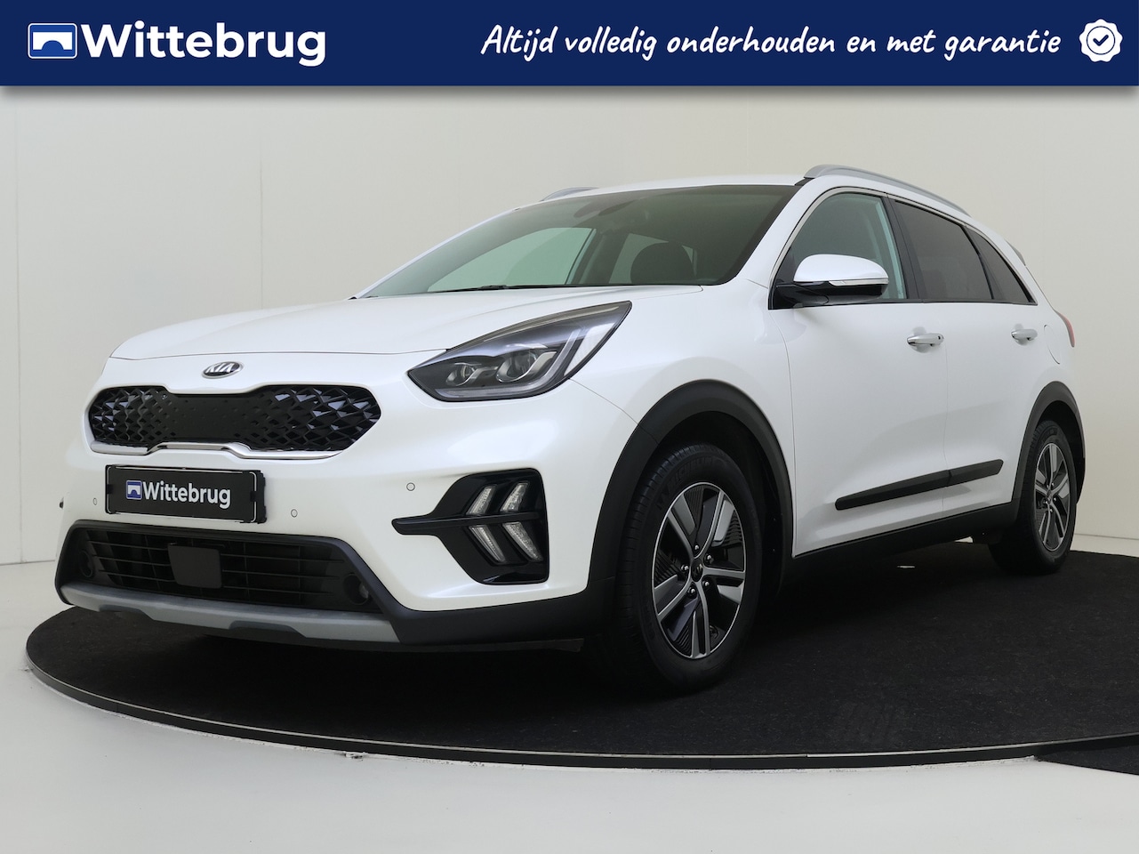 Kia Niro - 1.6 GDi Hybrid ComfortLine 140 pk Automaat | Leder | Trekhaak | Navigatie - AutoWereld.nl