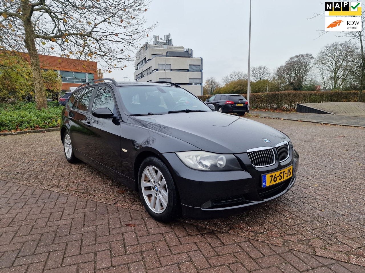 BMW 3-serie Touring - 320i High Executive Apk |Trekhaak - AutoWereld.nl