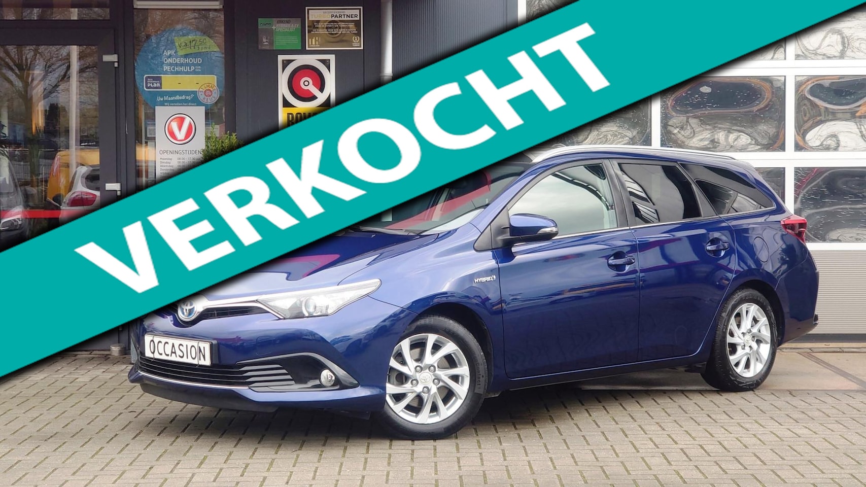 Toyota Auris - 1.8 Hybrid Lease Pro NAP Panodak/Navi/PDC+CAM - AutoWereld.nl