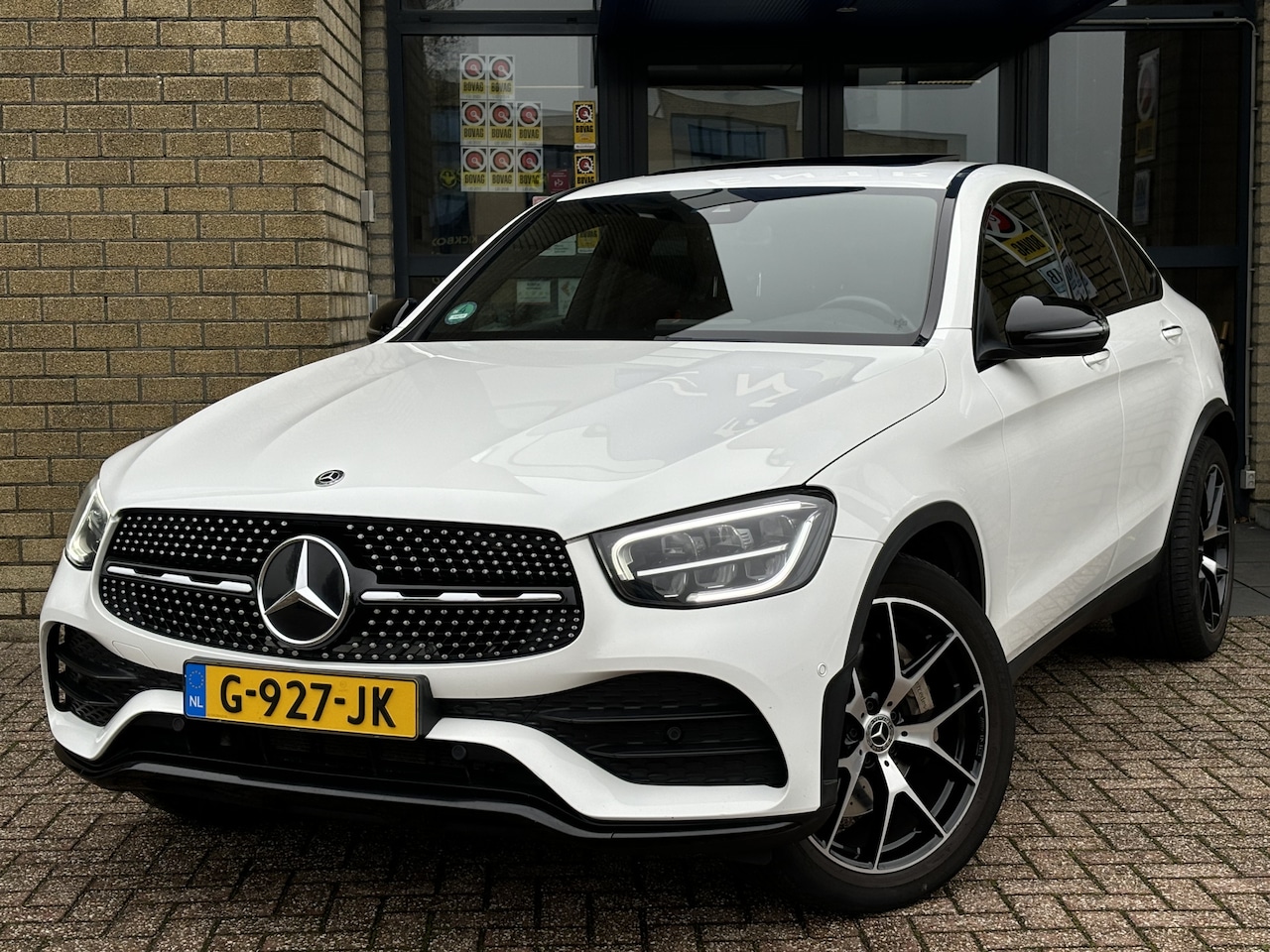 Mercedes-Benz GLC-klasse Coupé - 300 4 Matic Face Lift-AMG STYLING-SCHUIFDAK-MEMORY-SOUND-ZEER COMPLEET - AutoWereld.nl