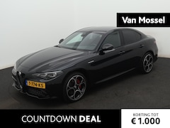 Alfa Romeo Giulia - 2.0 T GME AWD Veloce 280pk AWD Q4 | Leer | Navigatie | Parkeersensoren | Camera | LMV 19"