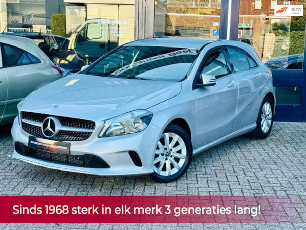 Mercedes-Benz A-klasse - 180 Ambition AUTOMAAT! Navi l Camera l Cruise l PDC l Stoelverwarming l PDC! 1e eigenaar l - AutoWereld.nl